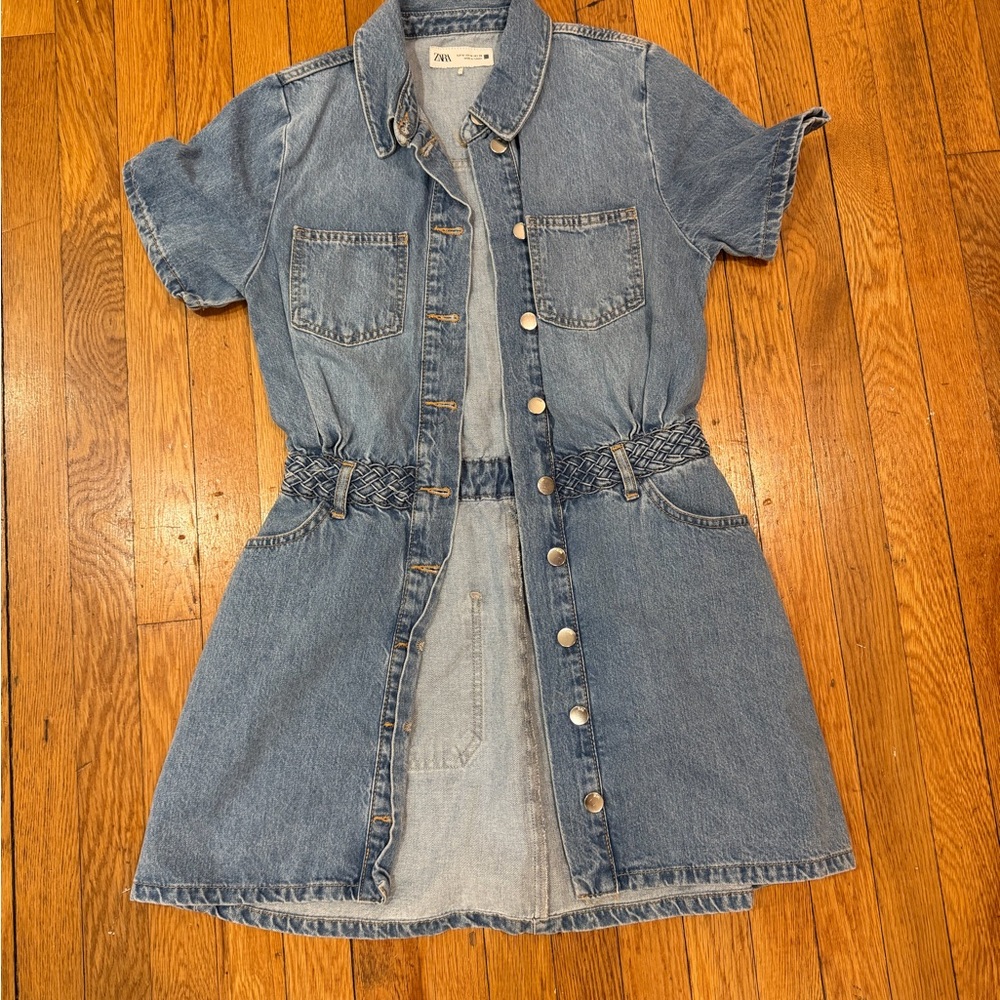 Zara woman Medium Blue Denim Button-Front Dress with Braided Waist